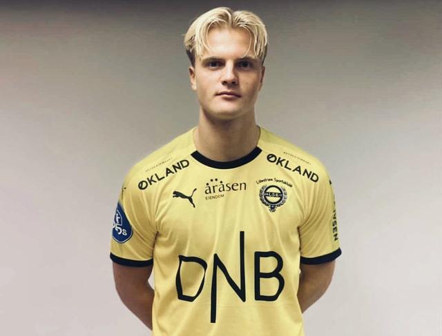 媒体人：亚泰其他工作人员好久没发薪了，坚持岗位是为爱发电