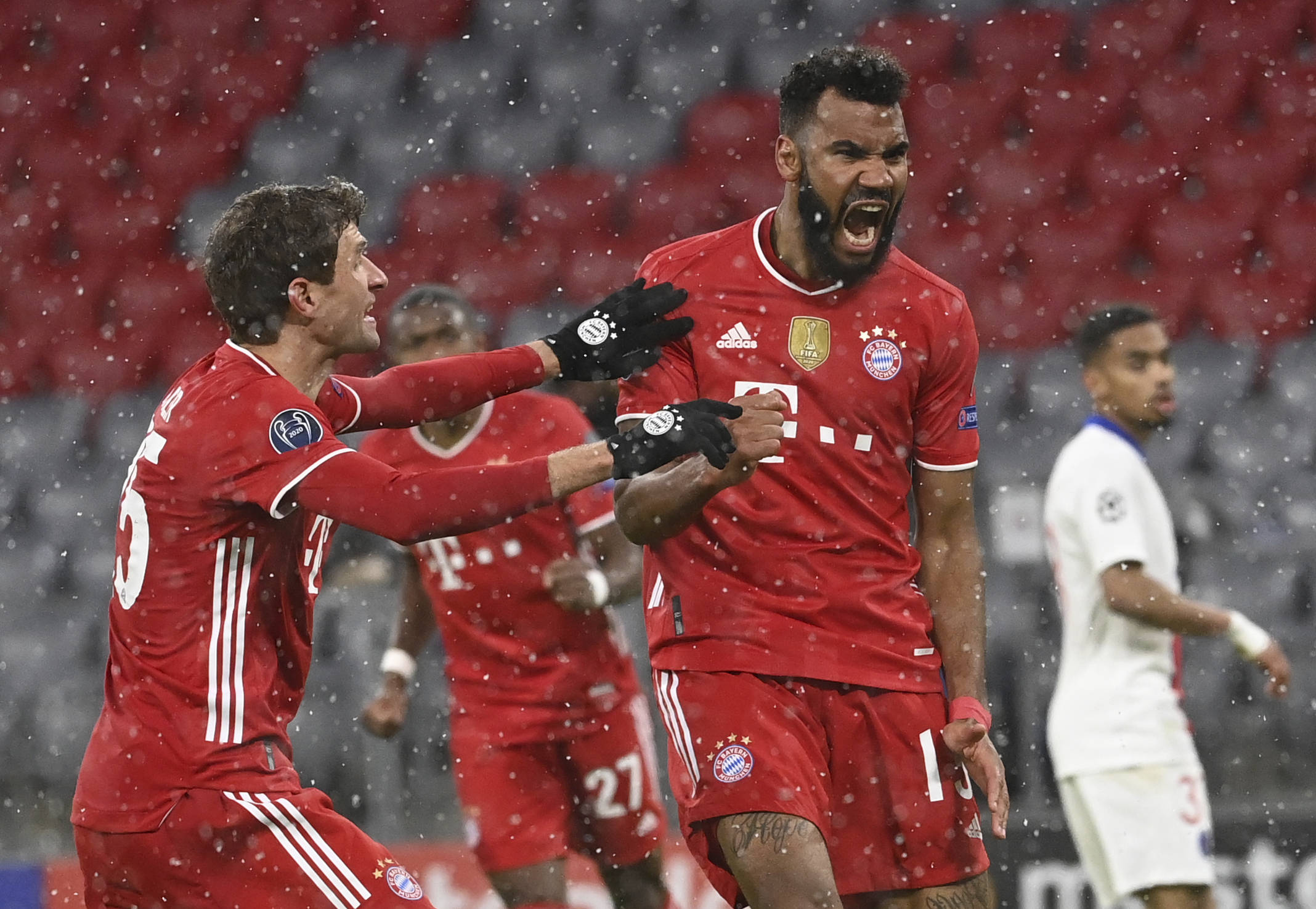 记者：德国足协内部有让诺伊尔回归的声音，需要纳帅主动出面