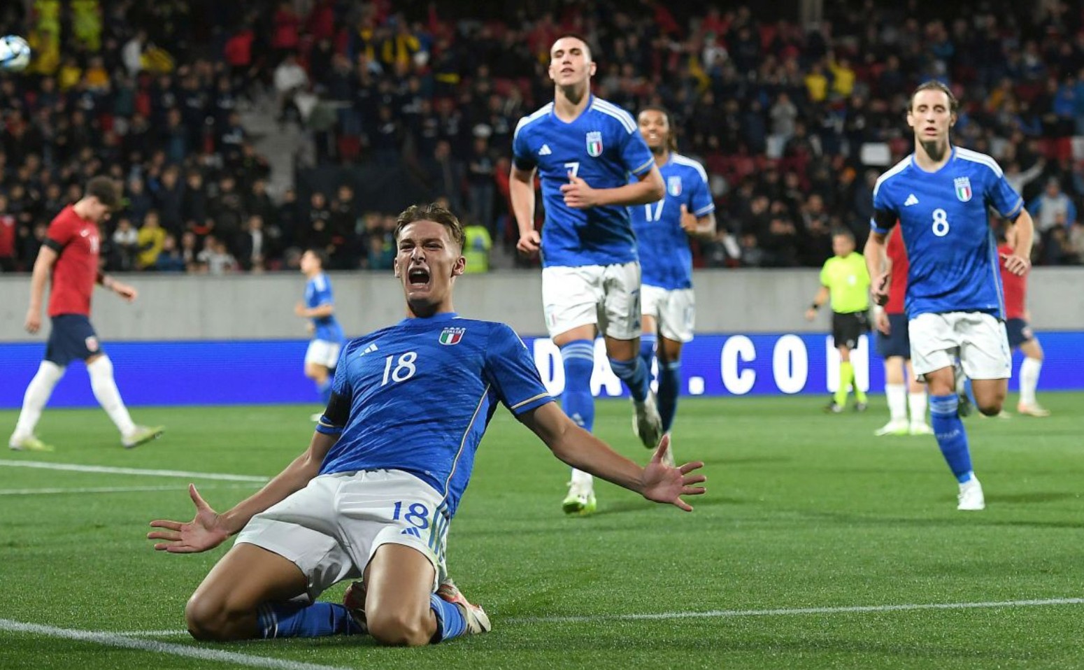 辽篮惨败广州赛后，付豪怒怼球迷，杨鸣说的实在，球迷：算啥东西