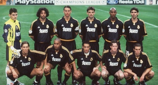 客场2-1力克中国香港，新加坡时隔41年重返亚洲杯正赛