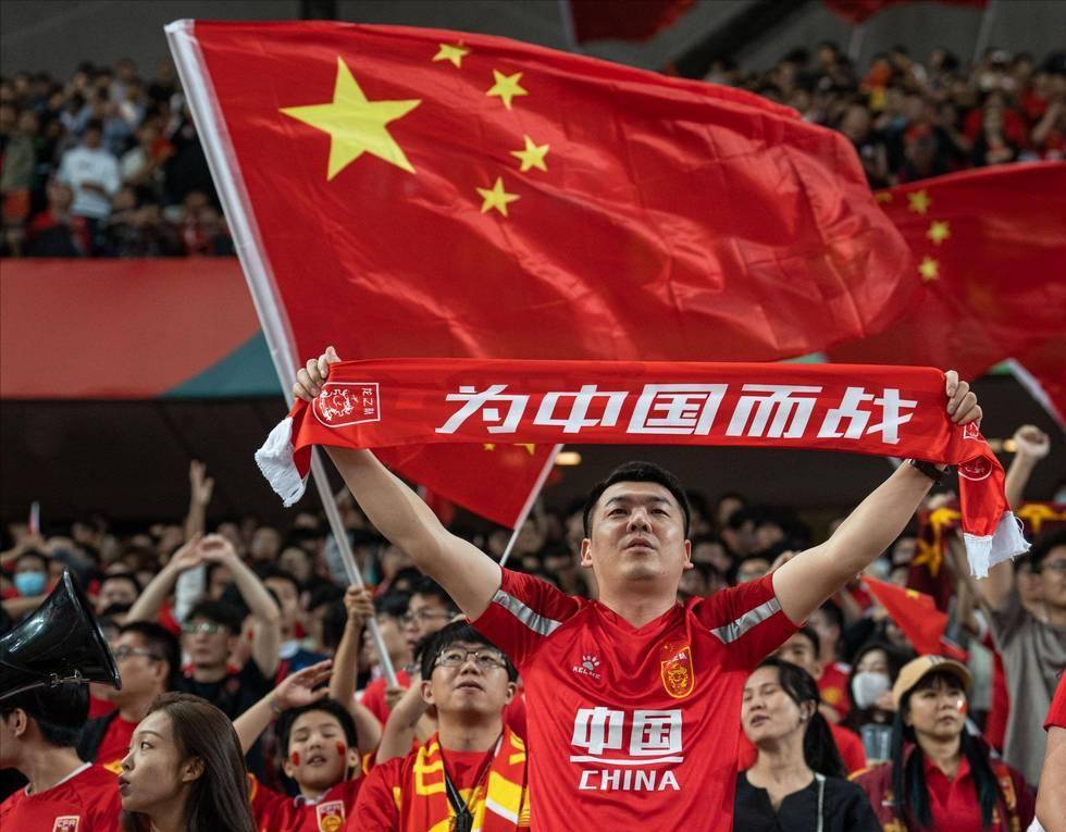 足球意甲豪门迎来10连胜，状态如日中天（意甲豪门斩获10连胜，气势如虹）