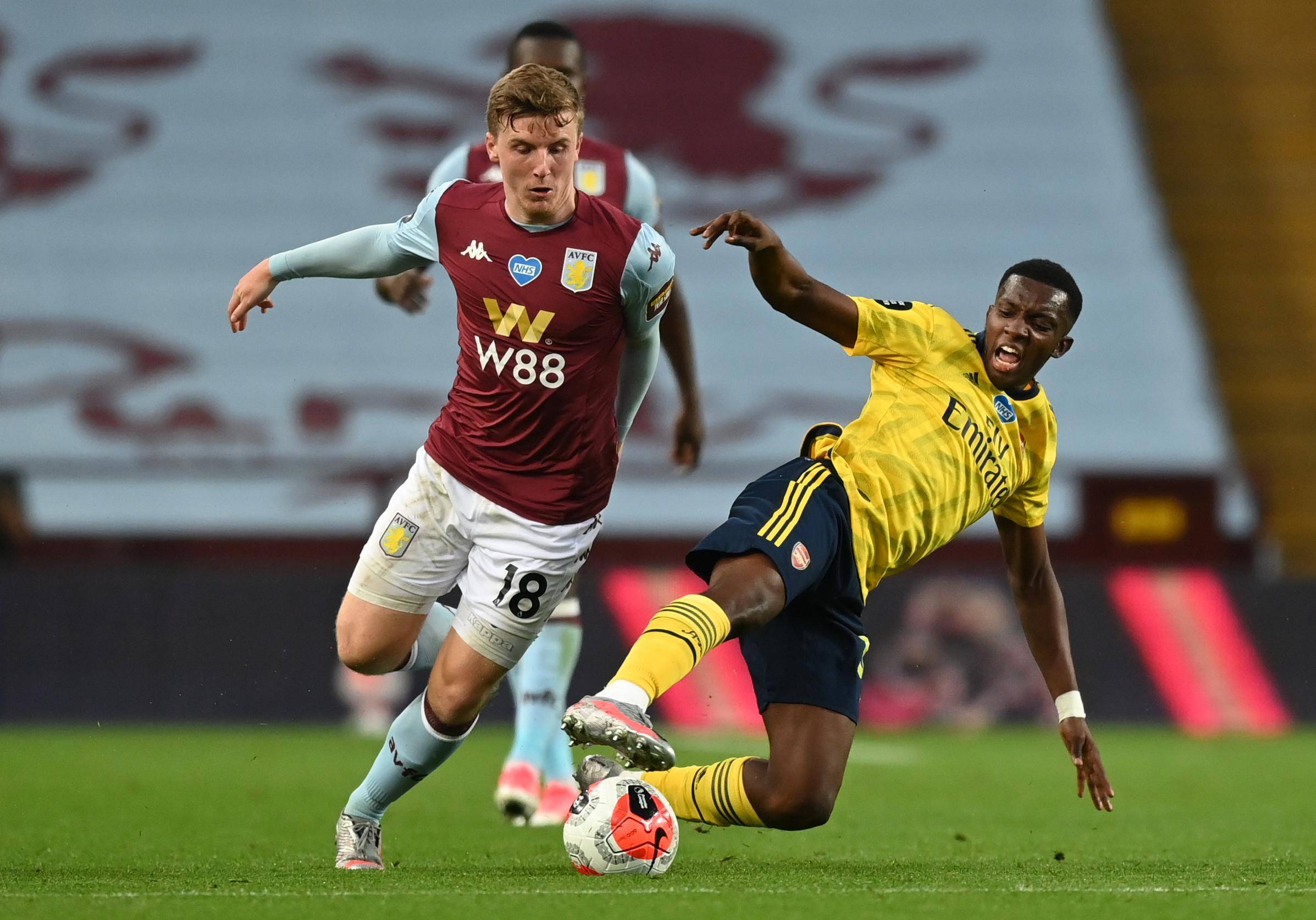 东体：中超在亚冠弱势已不可忍，赛制、外援接轨应拿出诚意（东体：中超亚冠疲软难以为继，赛制与外援政策须真诚接轨）