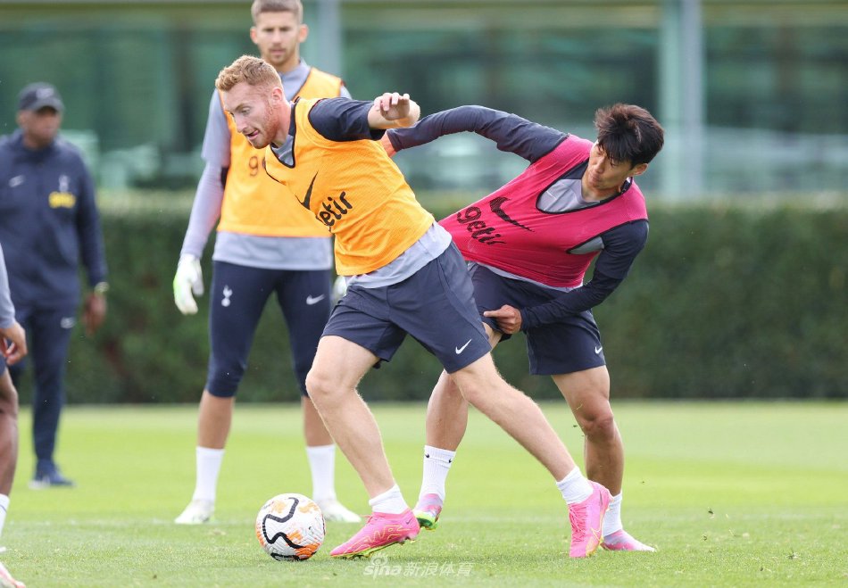 封神！62岁穆帅2射正绞杀64%控球，皇马决定欧冠生死？（神迹！62岁穆里尼奥以2次射正压制64%控球，皇马或成欧冠生死判官？）