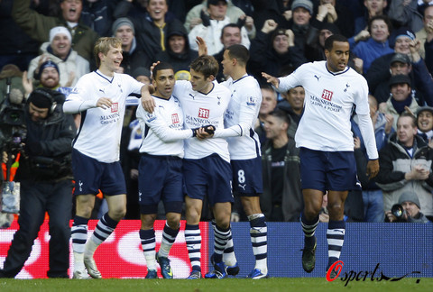 中超赛场争议判罚：VAR判罚引发讨论,（中超争议判罚再起：VAR介入引发热议）