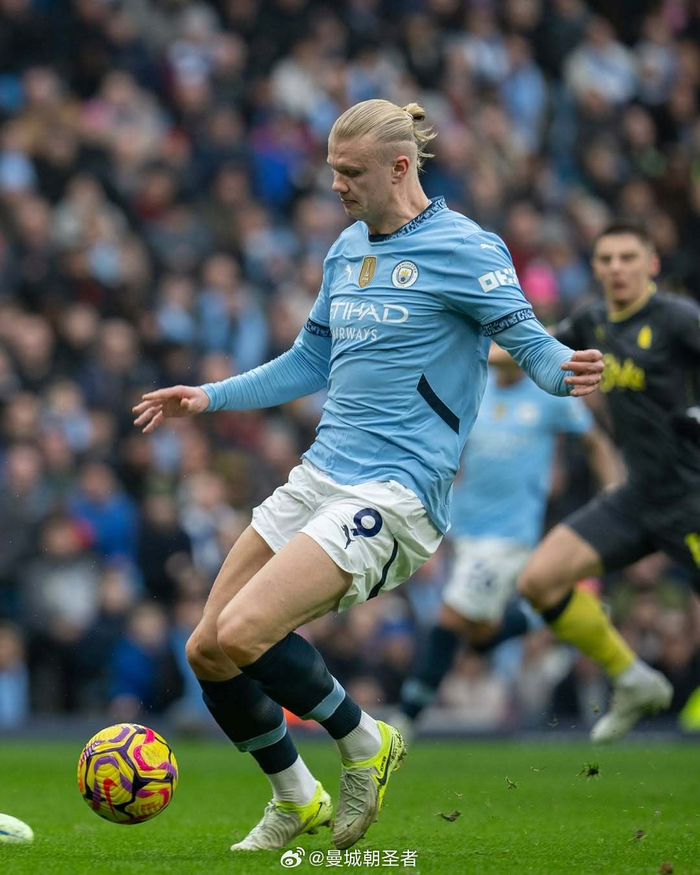 孔帕尼：穆西亚拉何时复出？能回到训练中本身就是积极的信号（孔帕尼谈穆西亚拉复出：时间未定，重返训练已是积极信号）