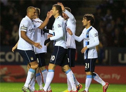 尼斯vs罗马欧联比赛期间法国警方拘捕102名球迷，并缴获很多武器（法国警方在欧联尼斯对罗马比赛期间拘捕102名球迷并缴获大量武器）