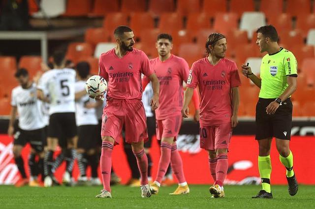 国足选帅时间线：9月5日公开选聘，今日邵佳一出任新帅（国足选帅进展：9月5日启动公开选聘，邵佳一今日正式出任主帅）