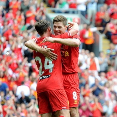 极速飞驰！25岁哈兰德狂轰英超百球，即将超越德罗巴和C罗（风驰电掣！25岁哈兰德英超进球破百，逼近德罗巴与C罗纪录）